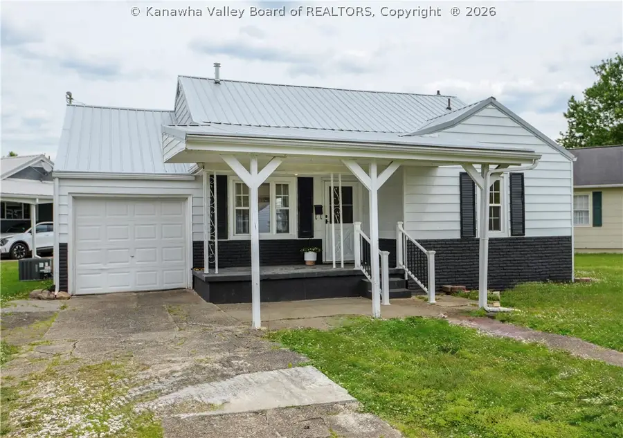 2039 Benedict Circle, Saint Albans, WV 25177 - #2