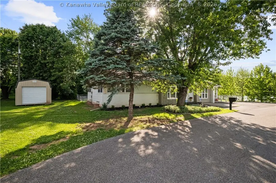 1 Bridge Street, Winfield, WV 25213 - #2