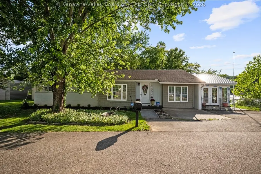 1 Bridge Street, Winfield, WV 25213 - #3