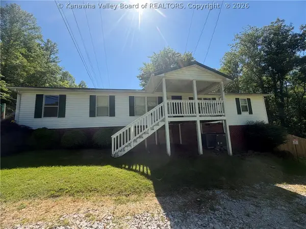 1700 Crawley Creek Road, Chapmanville, WV 25508