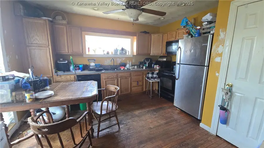 2567 Conner Avenue, Hurricane, WV 25526 - #2
