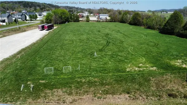 2301 Virginia Avenue, Culloden, WV 25510