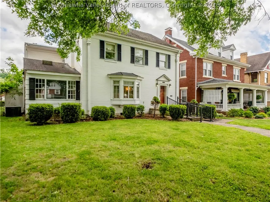 311 E 11th Avenue, Huntington, WV 25701 - #2