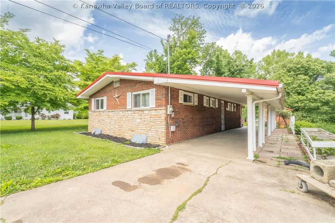 2029 Pennsylvania Avenue, Saint Albans, WV 25177 - #1