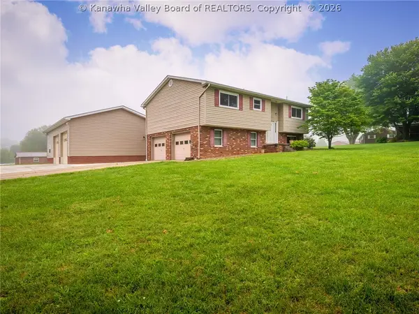 454 Chapman Drive, Milton, WV 25541
