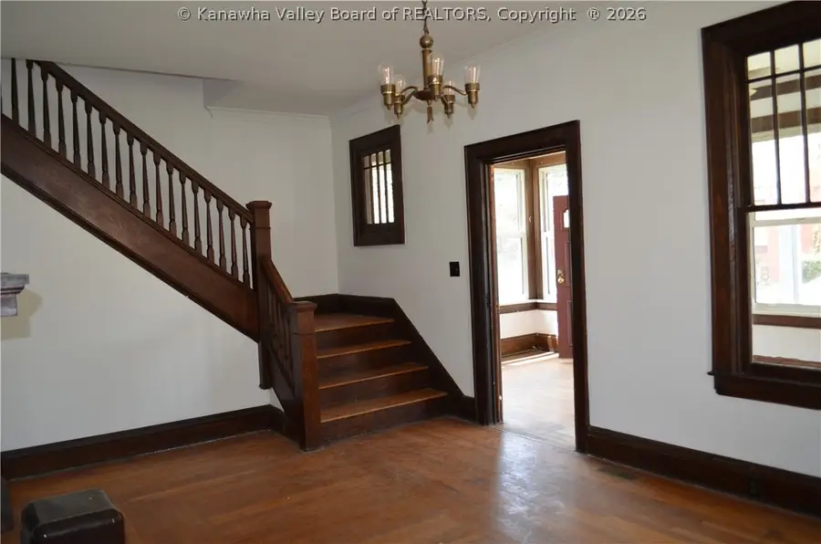 18 Delaware Avenue, Charleston, WV 25302 - #3
