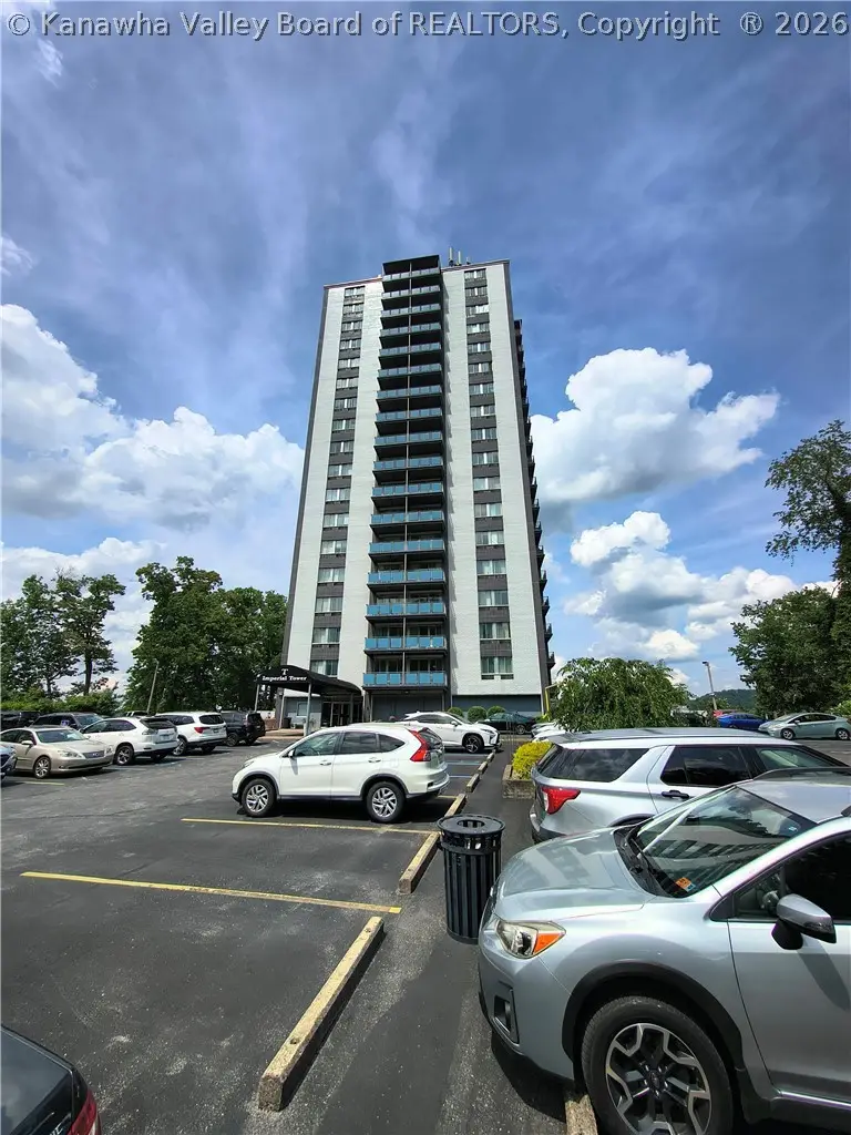 1800 Roundhill Road #304, Charleston, WV 25314 - #1