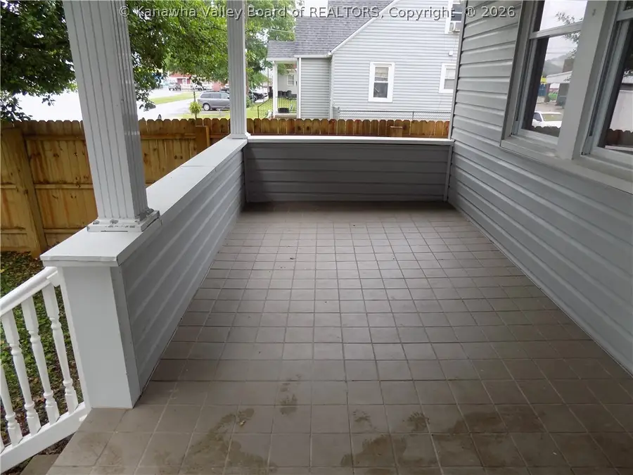 4913 Venable Avenue Se, Charleston, WV 25304 - #3