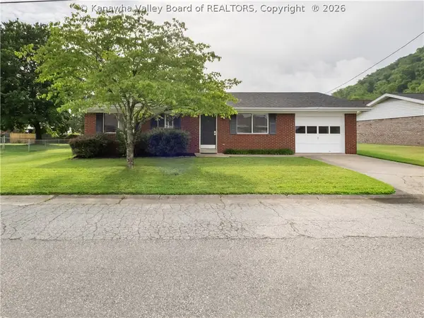 1066 Riverdale Estates, Winfield, WV 25213