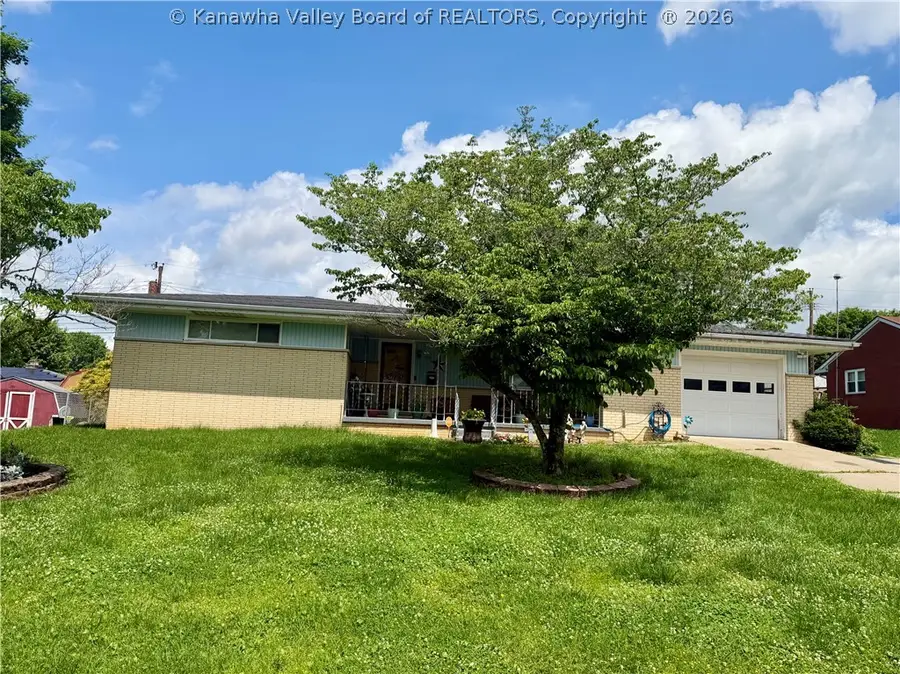 703 Mcintosh Avenue, Ravenswood, WV 26164 - #2
