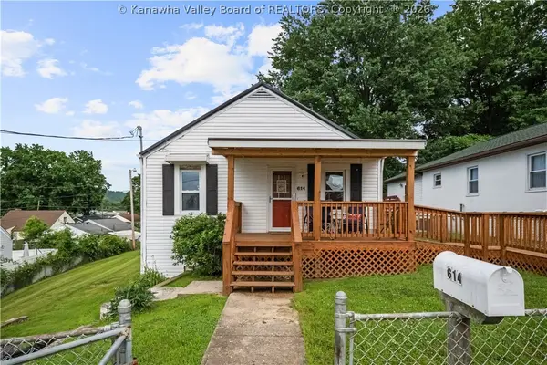 614 Abney Street, St Albans, WV 25177
