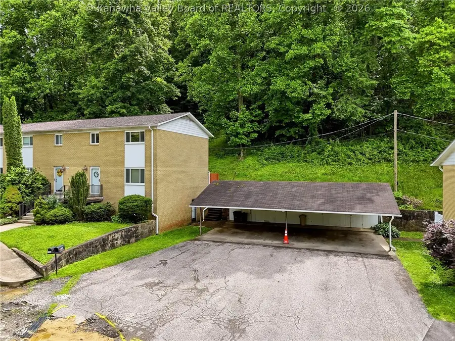 1808 Roundhill Road, Charleston, WV 25314 - #2