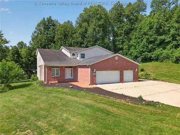 211 Seneca Valley Estates, Sissonville, WV 25320