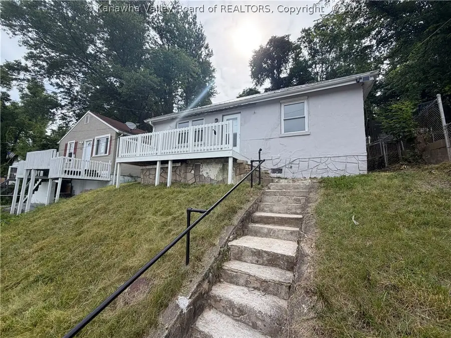 1020 Temple Street, Charleston, WV 25387 - #2
