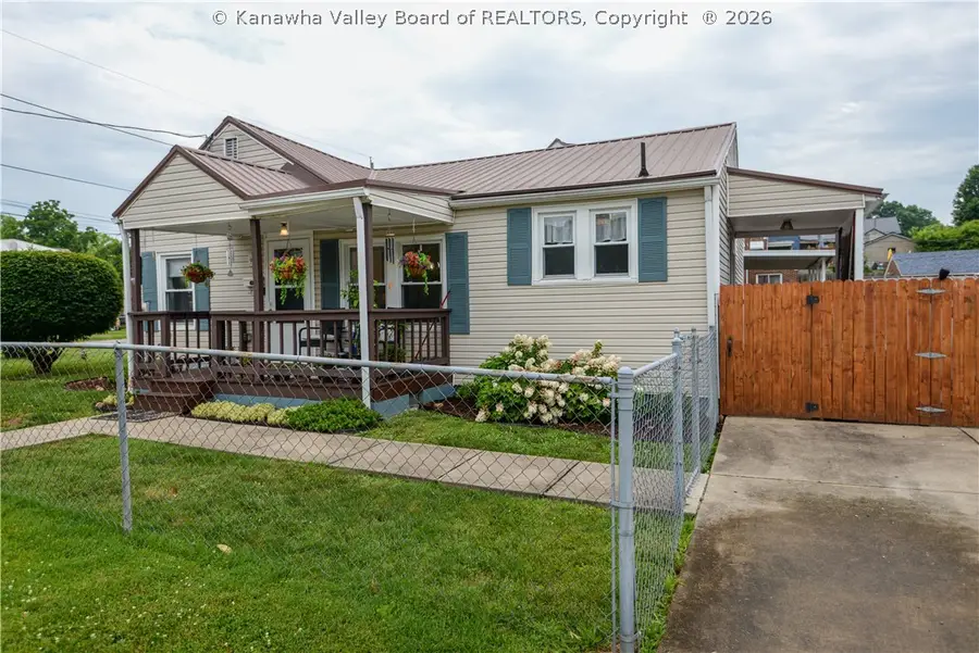 902 S B Street, Saint Albans, WV 25177 - #3