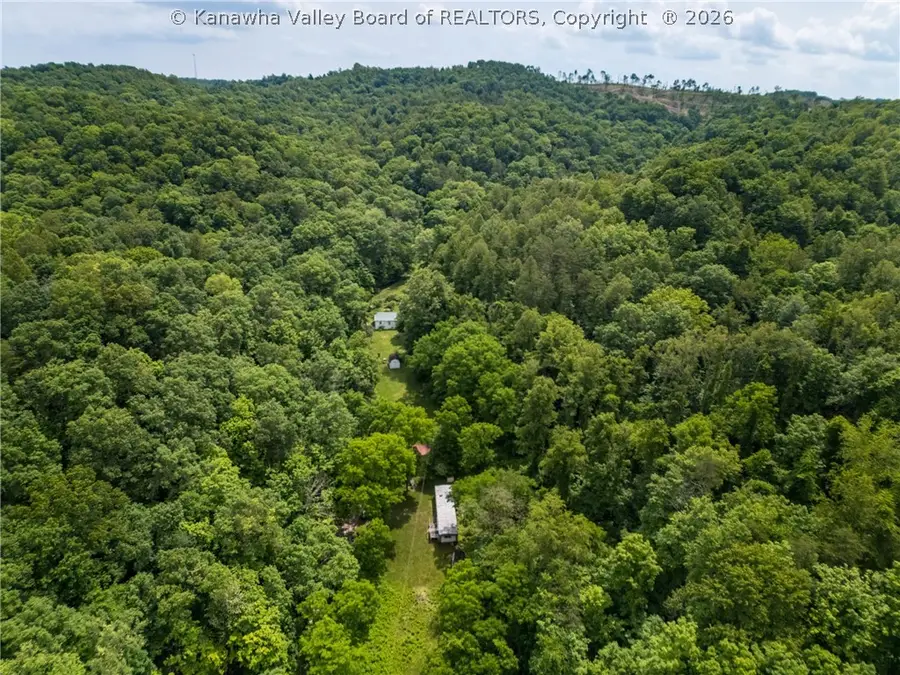 1040 Stone Drive, Saint Albans, WV 25177 - #2