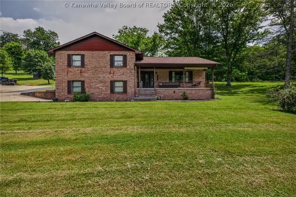 668 Rocky Step Road, Scott Depot, WV 25560