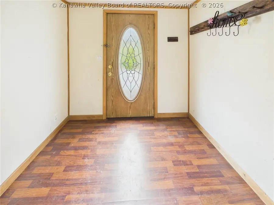 2538 3rd Avenue, Nitro, WV 25143 - #3