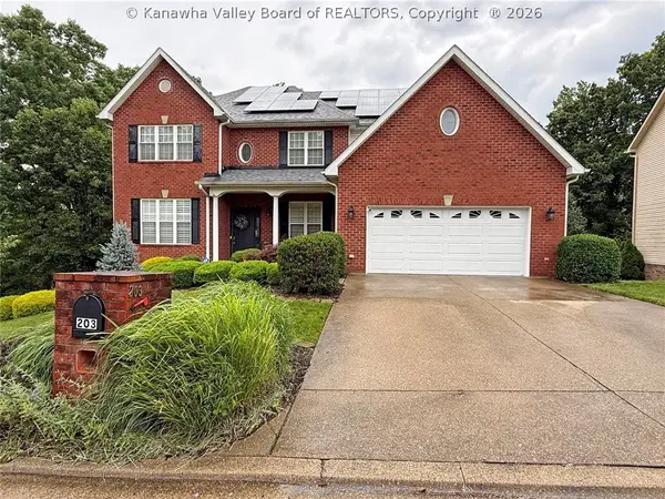 203 Yorktowne Place, Charleston, WV 25309