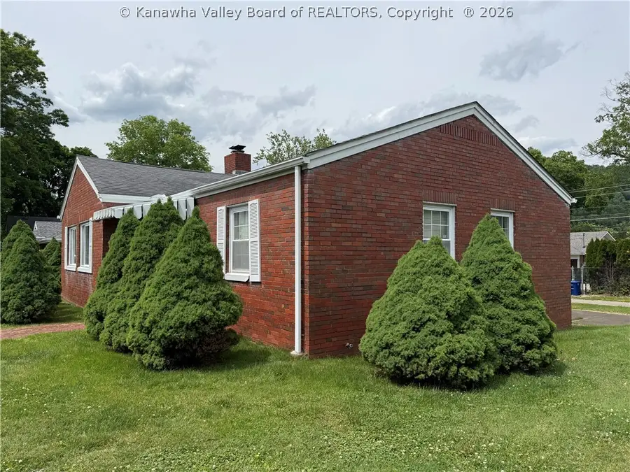 5104 Virginia Avenue Se, Charleston, WV 25304 - #2