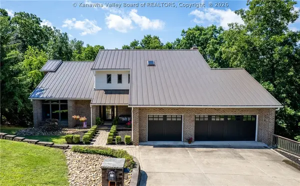 137 Summit Ridge Road, Hurricane, WV 25526