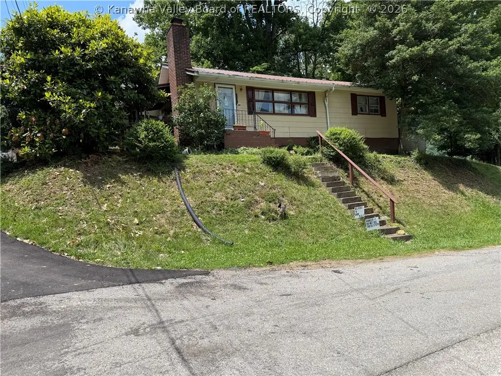 355 W Third Avenue, Madison, WV 25130 - #1