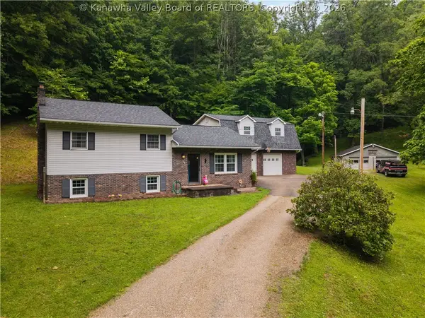 570 Cottontree Road, Walton, WV 25286