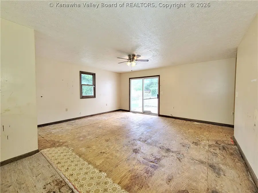 104 Elk Drive, Elkview, WV 25071 - #2