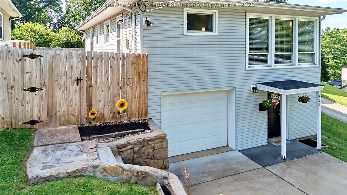 877 S Washington Street, Saint Albans, WV 25177 - #1