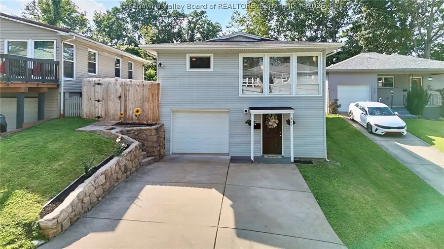877 S Washington Street, Saint Albans, WV 25177 - #2