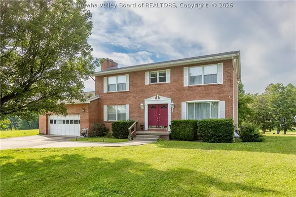 502 Sunnybrook Drive, Hurricane, WV 25526