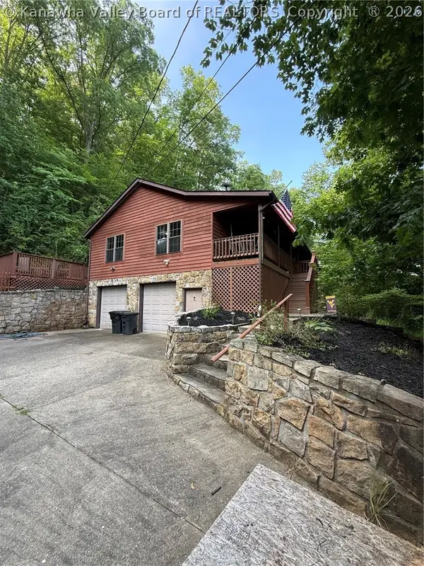 645 Casdorph Road, Charleston, WV 25312