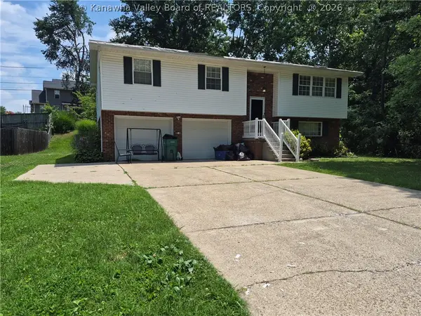 34 White Rock Drive, Hurricane, WV 25526