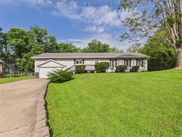 240 Jamestown Road, Nitro, WV 25143