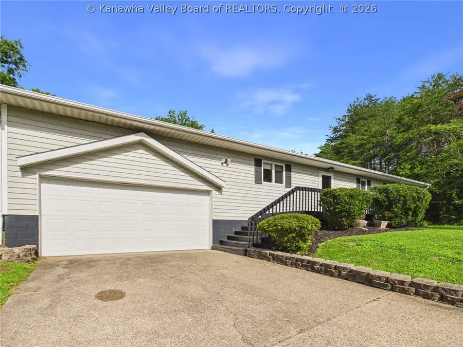 240 Jamestown Road, Nitro, WV 25143 - #3