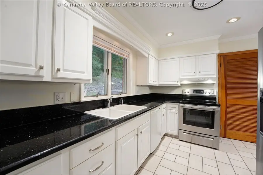 812 Chappell Road, Charleston, WV 25304 - #3