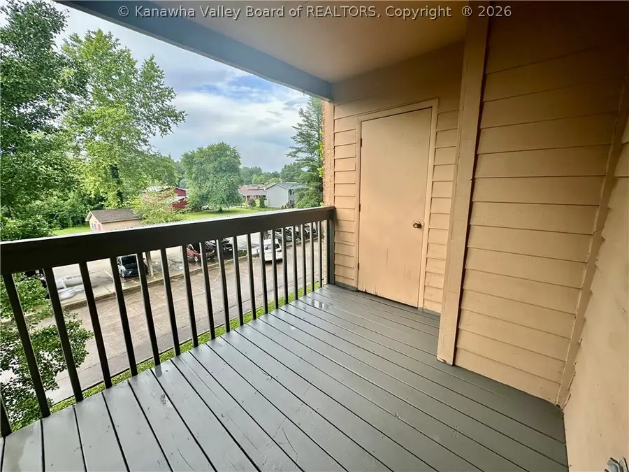 309 Oakbridge Drive, Hurricane, WV 25526 - #3