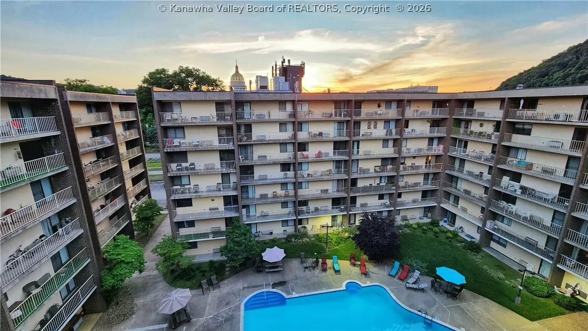 2106 Kanawha Boulevard E #727, Charleston, WV 25311 - #1