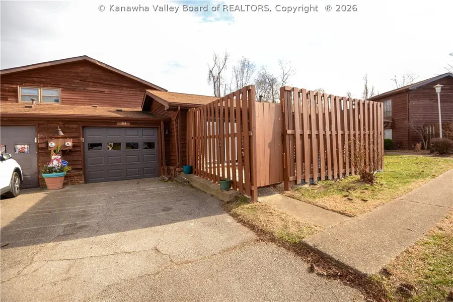 104 Trappers Place, Charleston, WV 25314 - #3