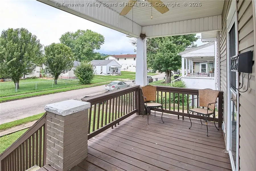 2412 Monroe Avenue, Saint Albans, WV 25177 - #2