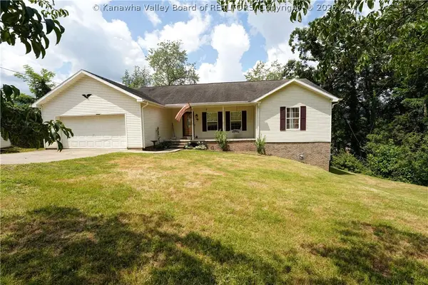 302 Hickory Road, Glasgow, WV 25086