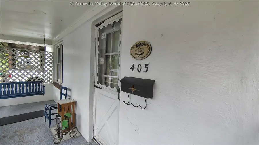 405 W Main Street, Belle, WV 25015 - #3