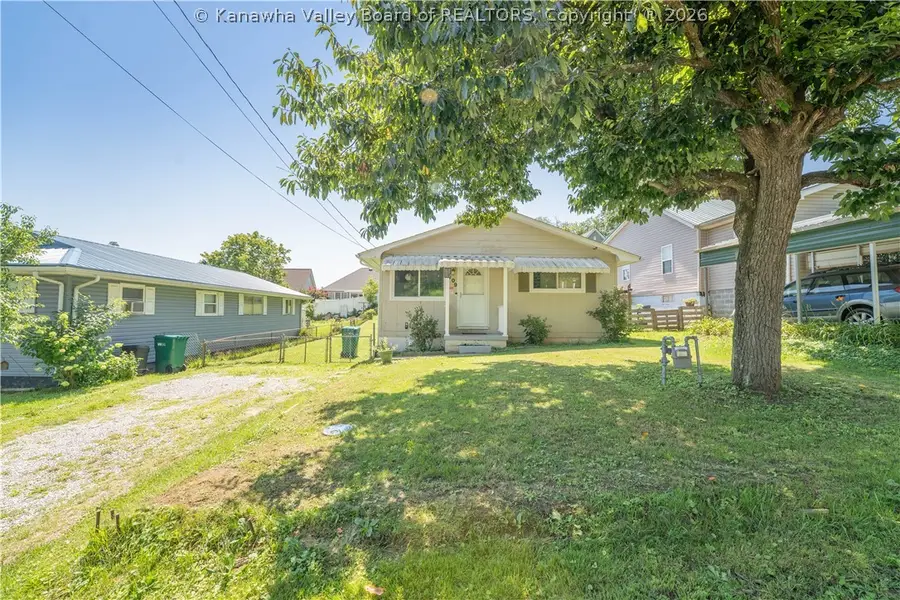 109 Valley Drive, Nitro, WV 25143 - #2