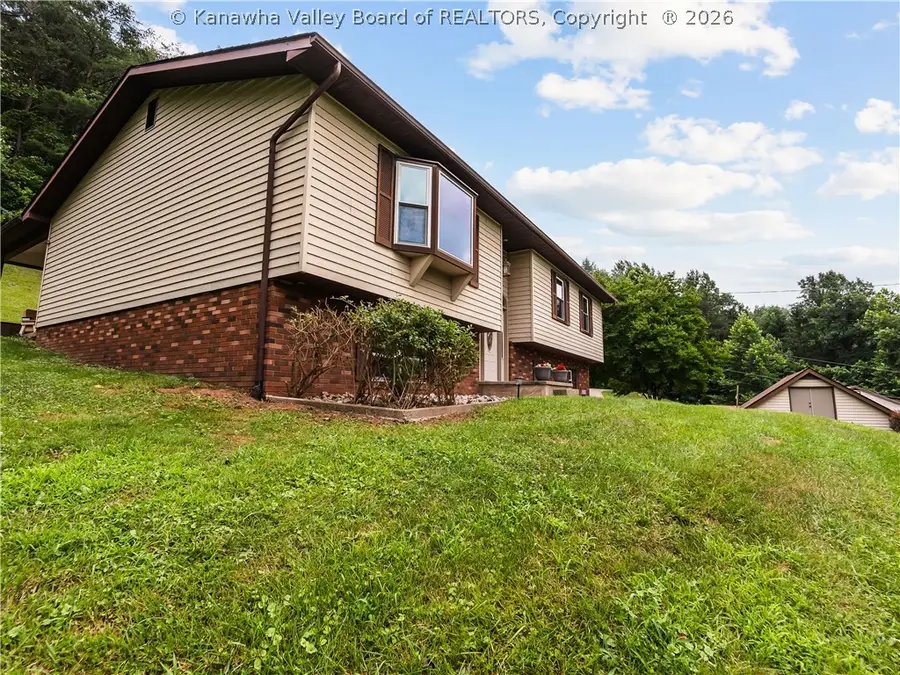 73 Bayshore Lane, Charleston, WV 25312 - #3