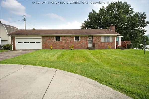 2 Reeves Drive, Nitro, WV 25143