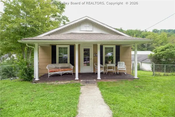 647 Austin Drive, St Albans, WV 25177