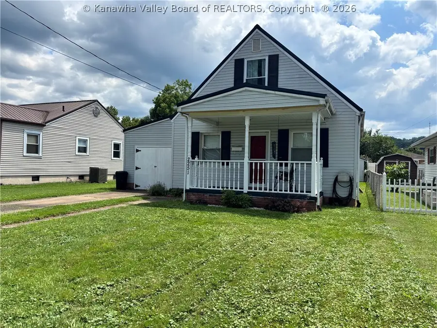 2251 Lincoln Avenue, Saint Albans, WV 25177 - #3