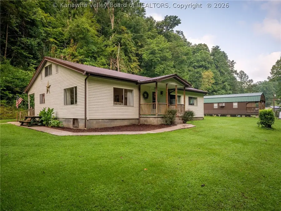 114 Pebbles Drive, Alkol, WV 25501 - #2