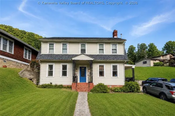 1221 Hanging Rock Highway, Stollings, WV 25646