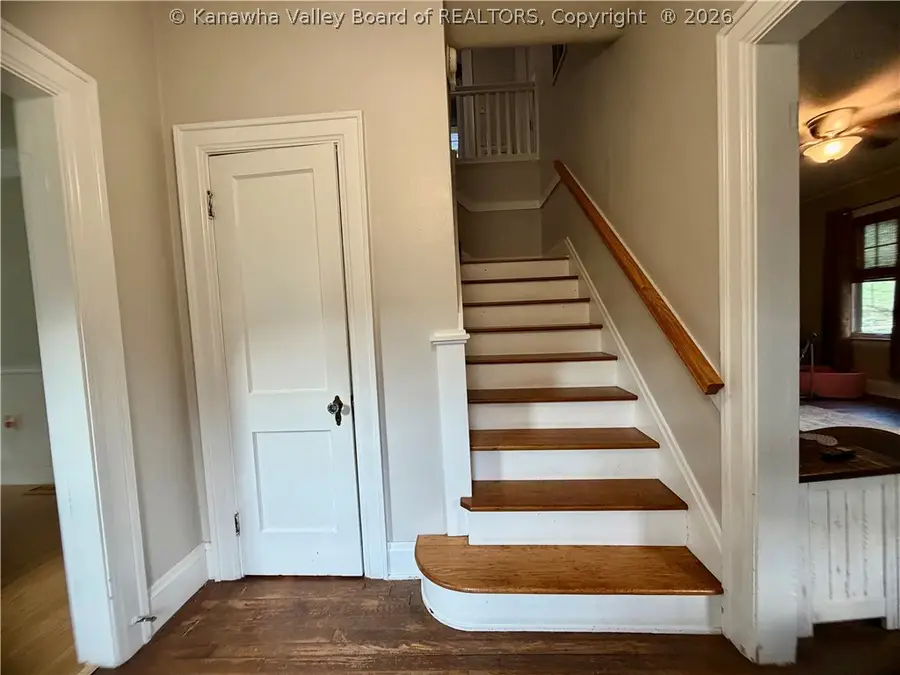 1221 Hanging Rock Highway, Stollings, WV 25646 - #3